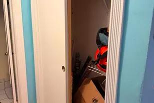 8381 NW 28th Pl, Sunrise, FL 33322 - Photo 11