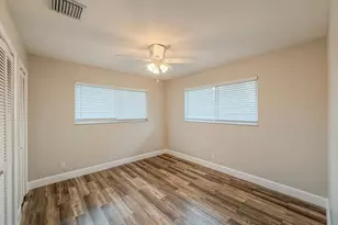 541 NE 44th St, Boca Raton, FL 33431 - Photo 7