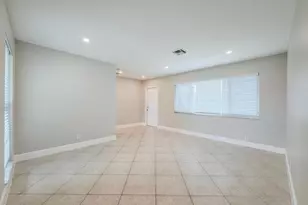 541 NE 44th St, Boca Raton, FL 33431 - Photo 3