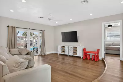 4451 NW 7th Street, Coconut Creek, FL 33066 - Photo 15