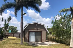 2112 SE East Dunbrooke Cir, Port Saint Lucie, FL 34952 - Photo 25