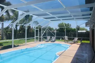 2112 SE East Dunbrooke Cir, Port Saint Lucie, FL 34952 - Photo 21