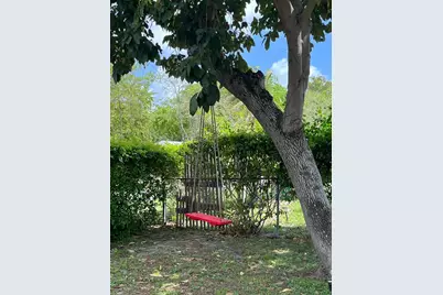 12055 NE 9th Avenue, Biscayne Park, FL 33161 - Photo 21