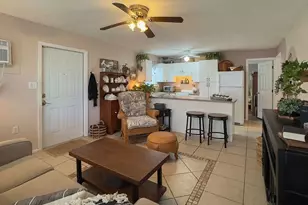 902 NE 34th St, Oakland Park, FL 33334 - Photo 3