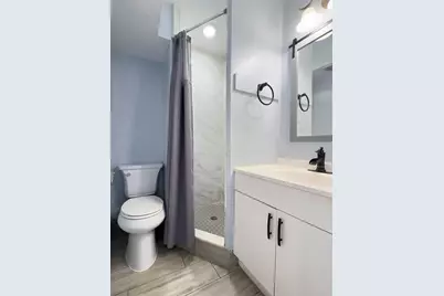 902 NE 34th Street, Oakland Park, FL 33334 - Photo 23