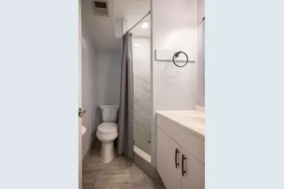 902 NE 34th Street, Oakland Park, FL 33334 - Photo 35