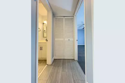 902 NE 34th Street, Oakland Park, FL 33334 - Photo 47