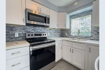 902 NE 34th Street, Oakland Park, FL 33334 - Photo 49