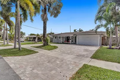 470 SE 4th Court, Pompano Beach, FL 33060 - Photo 1