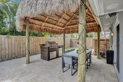 470 SE 4th Court, Pompano Beach, FL 33060 - Photo 9