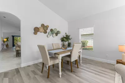 535 Valencia Circle SW, Vero Beach, FL 32968 - Photo 13