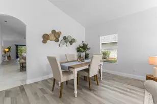 535 Valencia Cir SW, Vero Beach, FL 32968 - Photo 13