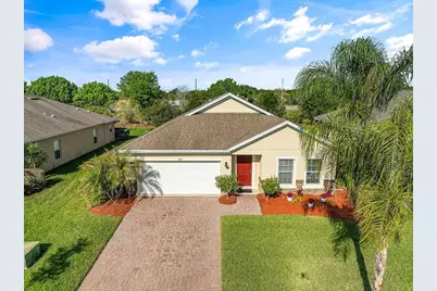 535 Valencia Circle SW, Vero Beach, FL 32968 - Photo 1
