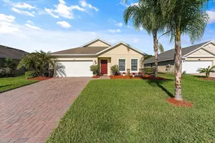 535 Valencia Cir SW, Vero Beach, FL 32968 - Photo 3