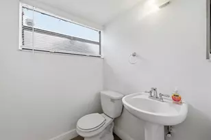 301 Lakewood Dr, Jupiter, FL 33458 - Photo 9