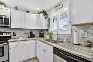 2570 Banyan Rd, Boca Raton, FL 33432 - Photo 7