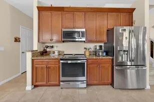 6711 Osage Cir, West Palm Beach, FL 33413 - Photo 9