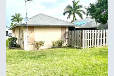 1322 Pines Lane, West Palm Beach, FL 33415 - Photo 5