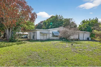 1913 Wyoming Avenue, Fort Pierce, FL 34982 - Photo 3