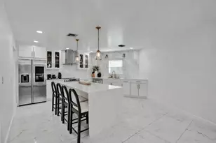 861 Mockingbird Ln, Plantation, FL 33324 - Photo 11