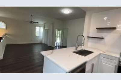 12066 NW 11th Street, Pembroke Pines, FL 33026 - Photo 3