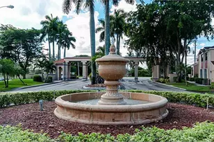 12066 NW 11th St, Pembroke Pines, FL 33026 - Photo 9