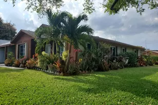 2665 SE 27th Ln, Boynton Beach, FL 33435 - Photo 1