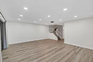 21682 Cypress Rd, Boca Raton, FL 33433 - Photo 17