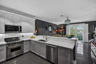 2227 NE 9th Ave, Wilton Manors, FL 33305 - Photo 11