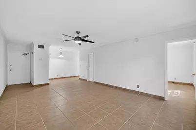 2424 SE 17th Causeway #107b, Fort Lauderdale, FL 33316 - Photo 11
