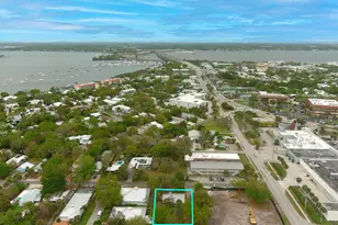 521 SW Halpatiokee St, Stuart, FL 34994 - Photo 3