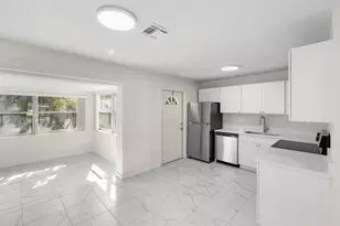 621 N 71st Ave, Hollywood, FL 33024 - Photo 13