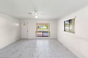 621 N 71st Ave, Hollywood, FL 33024 - Photo 9