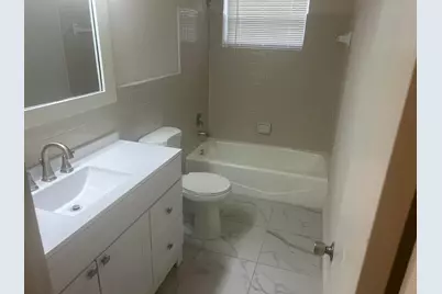 621 N 71st Avenue, Hollywood, FL 33024 - Photo 3