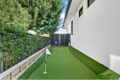 520 Golden Harbour Drive, Boca Raton, FL 33432 - Photo 23