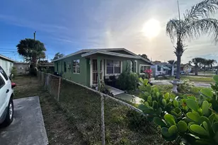 925 W 3rd St, Riviera Beach, FL 33404 - Photo 5