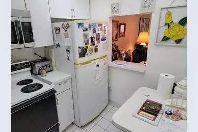 8950 Sunrise Lakes Boulevard #112, Sunrise, FL 33322 - Photo 3