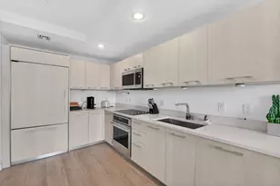 55 SW 9th St, Miami, FL 33130 - Photo 5