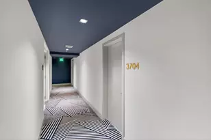 55 SW 9th St, Miami, FL 33130 - Photo 19