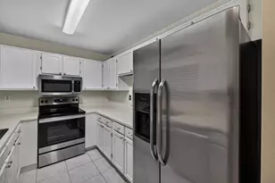 147 Deer Creek Blvd, Deerfield Beach, FL 33442 - Photo 11