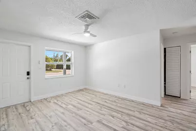 662 Granada Street, Fort Pierce, FL 34949 - Photo 15