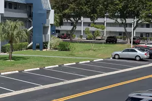 7887 Golf Cir Dr, Margate, FL 33063 - Photo 23