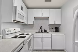 155 Windsor G, West Palm Beach, FL 33417 - Photo 11