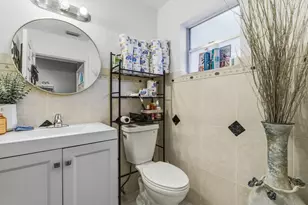 789 Crystal Lake Dr, Deerfield Beach, FL 33064 - Photo 9