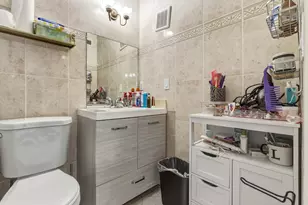 789 Crystal Lake Dr, Deerfield Beach, FL 33064 - Photo 25