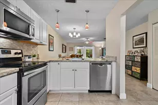 162 Lake Susan Ln, West Palm Beach, FL 33411 - Photo 7