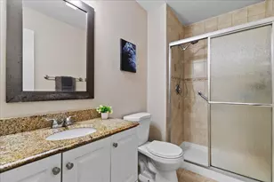 162 Lake Susan Ln, West Palm Beach, FL 33411 - Photo 15