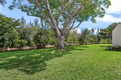 162 Lake Susan Lane, West Palm Beach, FL 33411 - Photo 19