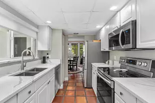 660 Kensington Pl, Wilton Manors, FL 33305 - Photo 5