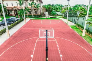 8448 Lake Majesty Ln, Parkland, FL 33076 - Photo 25